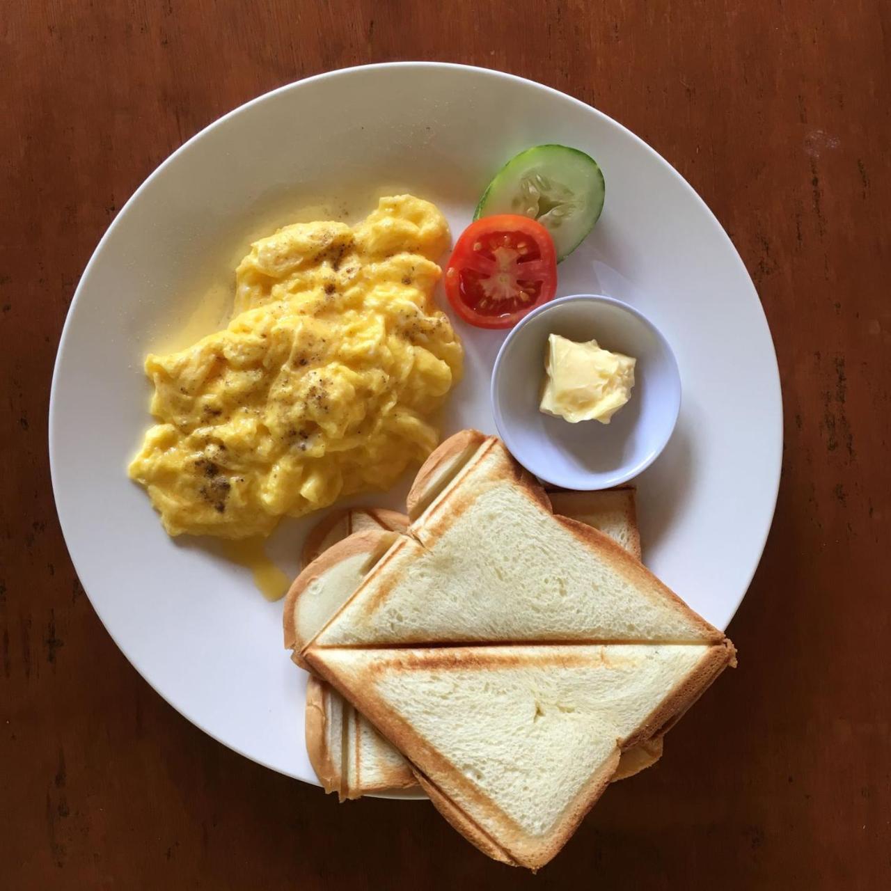 Bujang Lapuk Hostel Секотонг Экстерьер фото