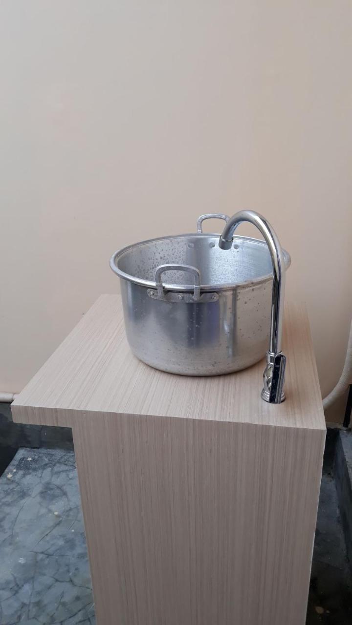 Bujang Lapuk Hostel Секотонг Экстерьер фото