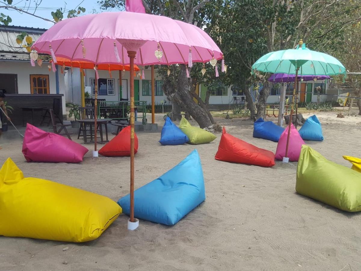 Bujang Lapuk Hostel Секотонг Экстерьер фото